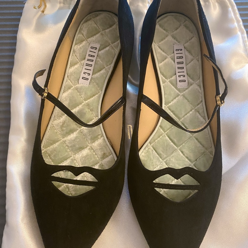 Giannico Black Flats. Size 6